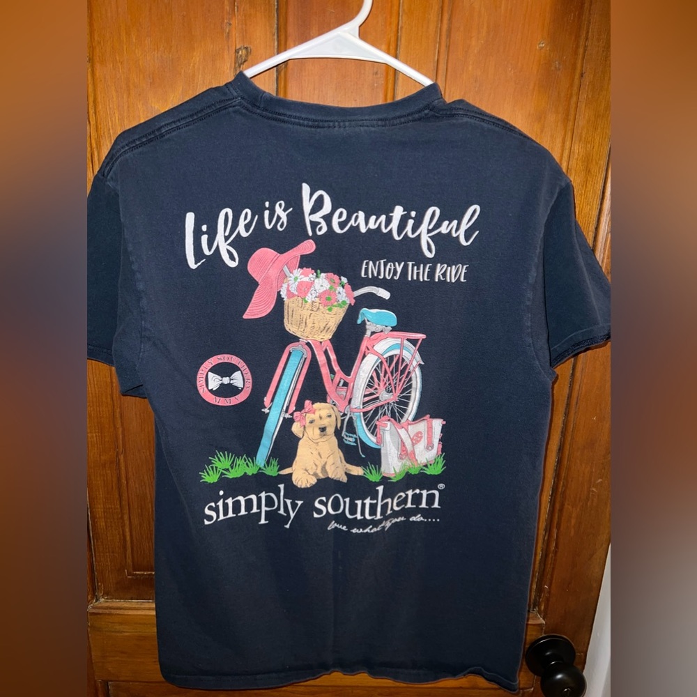 Simply southern short sleeve tshirt size M